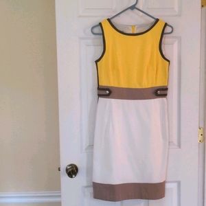 Sleeveless dress